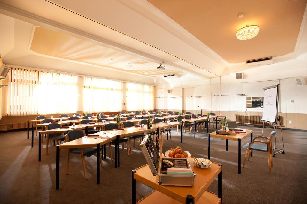 Modern Seminar Room